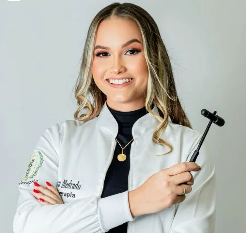Júlia M.